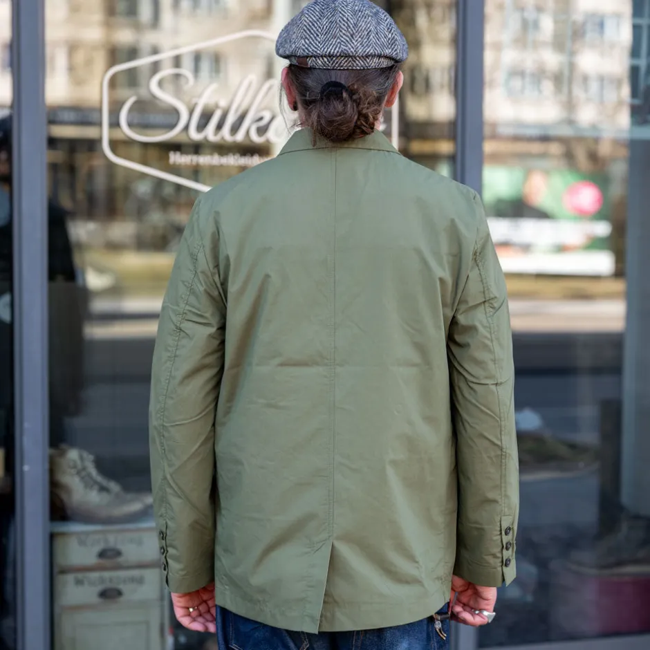 Universal Works Jacken>Capitol Jacket Recycled Polytech Olive