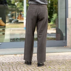 About Companions Hosen><noscript><img width=