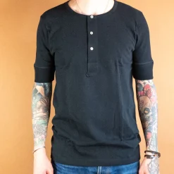 Merz beim Schwanen T-Shirts>Knopfleistenhemd Kurzarm Deep Black