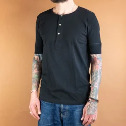 Merz beim Schwanen T-Shirts>Knopfleistenhemd Kurzarm Deep Black