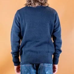 Merz beim Schwanen Pullover><noscript><img width=