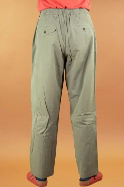 Universal Works Hosen><noscript><img width=