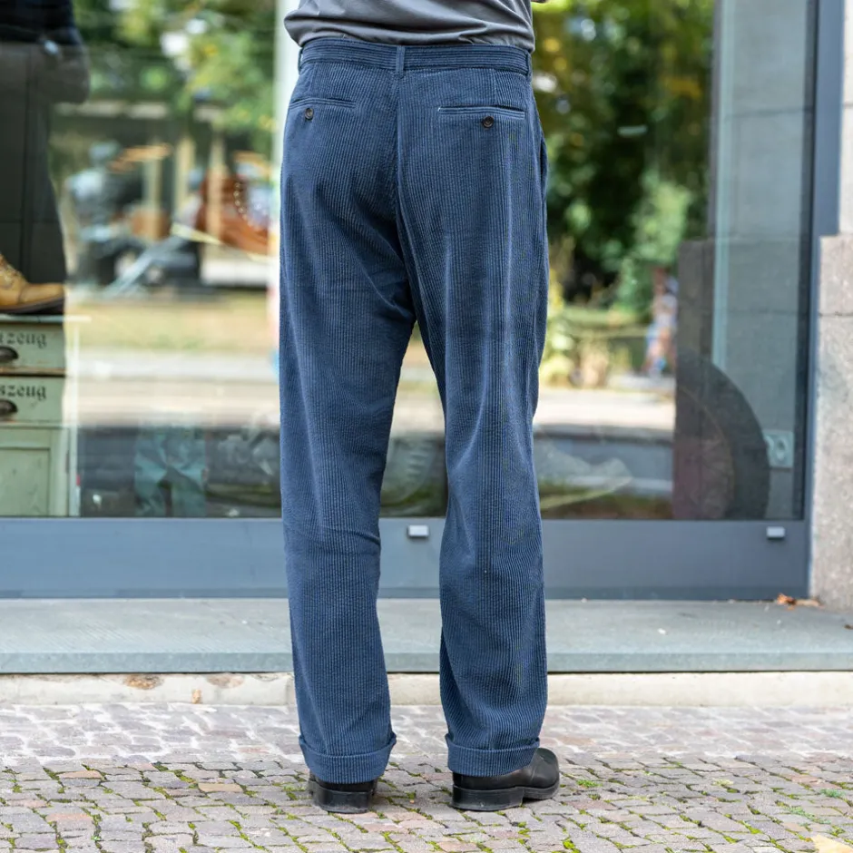 Hansen Hosen>Sune Pleated Wide Cut Trousers Dusty Navy