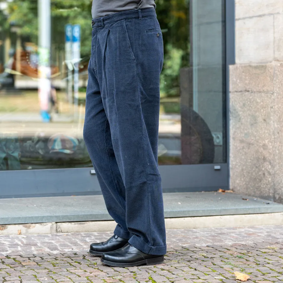 Hansen Hosen>Sune Pleated Wide Cut Trousers Dusty Navy